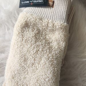 Koolaburra Cream Knit Accessory